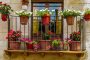 Cum să îți decorezi balconul cu flori